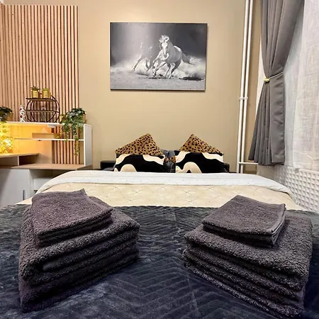 Charming In Center Metro 6 Glaciere & M7 Les Gobelins Apartment Paris